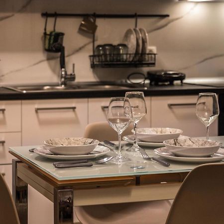 Luxury Suite 10' From The Center Atene Esterno foto