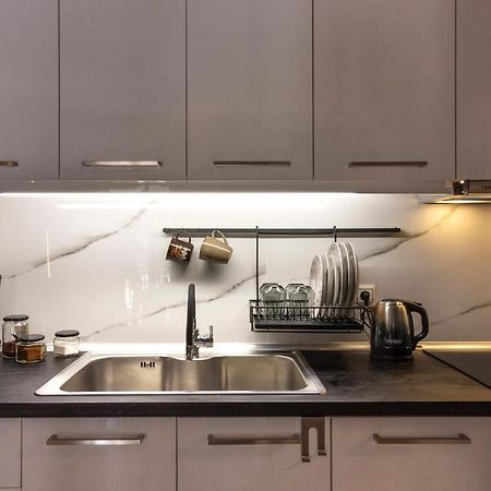 Luxury Suite 10' From The Center Atene Esterno foto