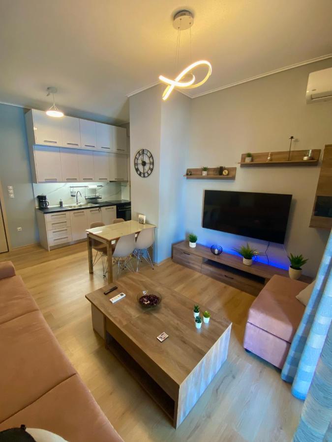 Luxury Suite 10' From The Center Atene Esterno foto