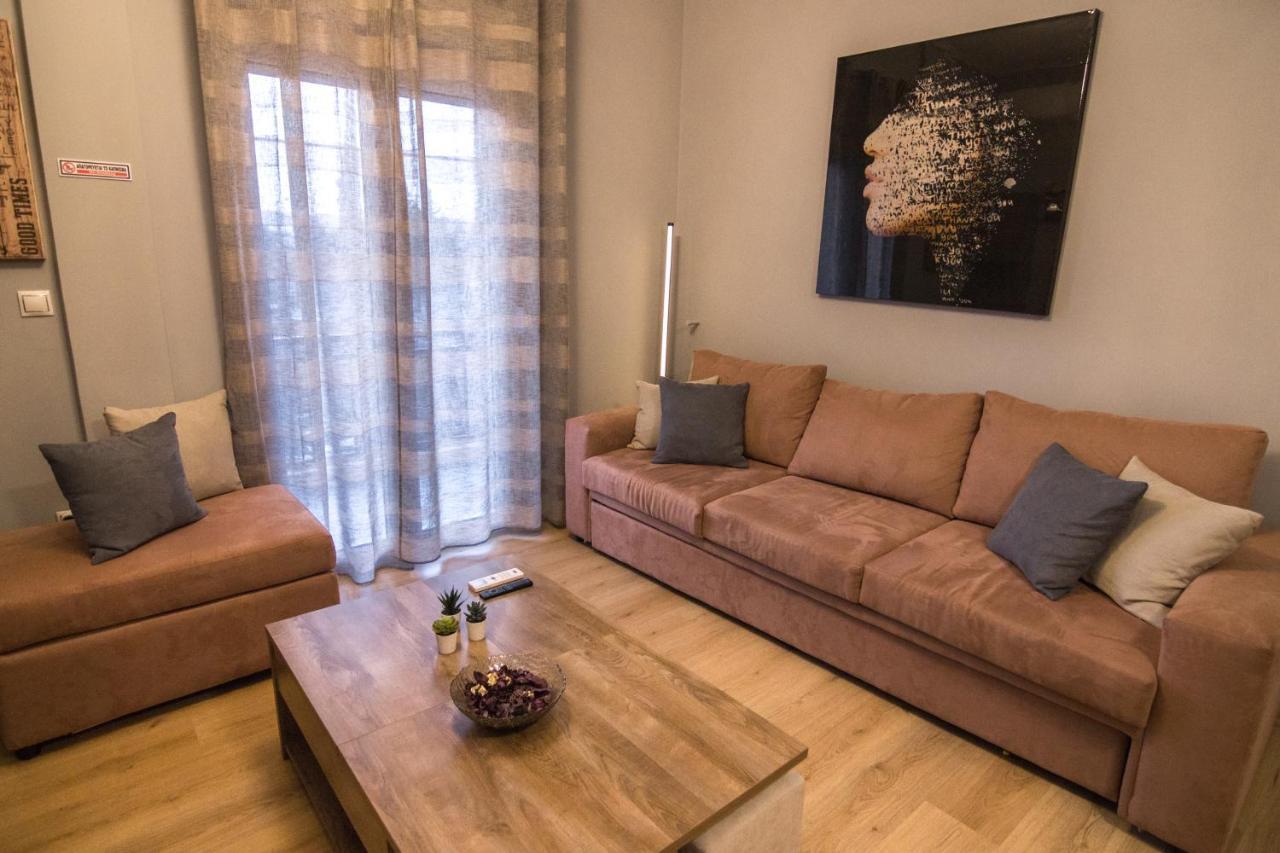 Luxury Suite 10' From The Center Atene Esterno foto