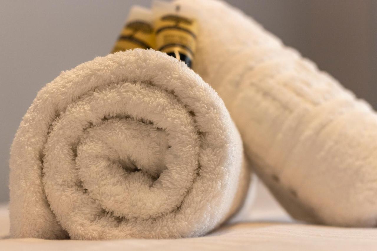Luxury Suite 10' From The Center Atene Esterno foto