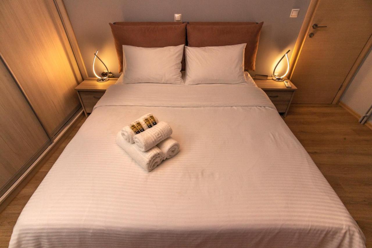 Luxury Suite 10' From The Center Atene Esterno foto