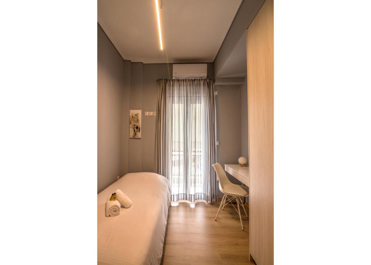 Luxury Suite 10' From The Center Atene Esterno foto